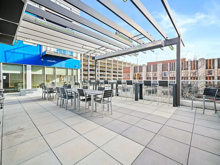 The Maxwell Downtown Des Moines — Photo 43