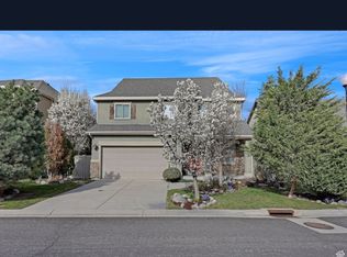 9706 S Bluffside Dr, Sandy, UT 84092