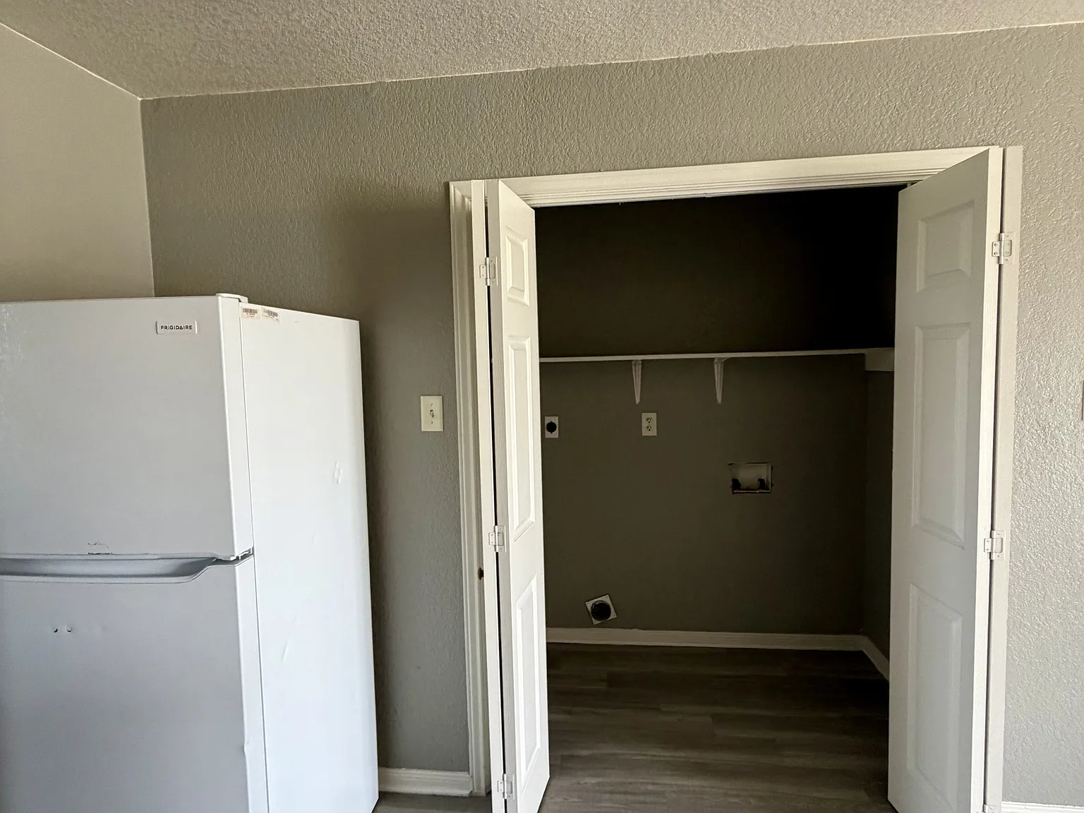2907 Cantabrian Drive - D — Photo 4