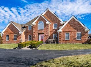 1664 Fox Chase Dr, Blacklick, OH 43004