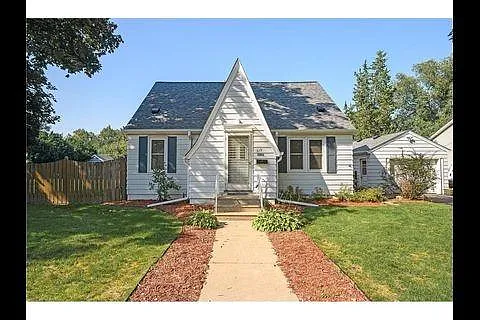 319 Annapolis St W — Photo 1