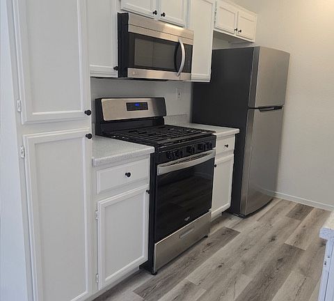 5th image of 4309 Woodwell St #0
