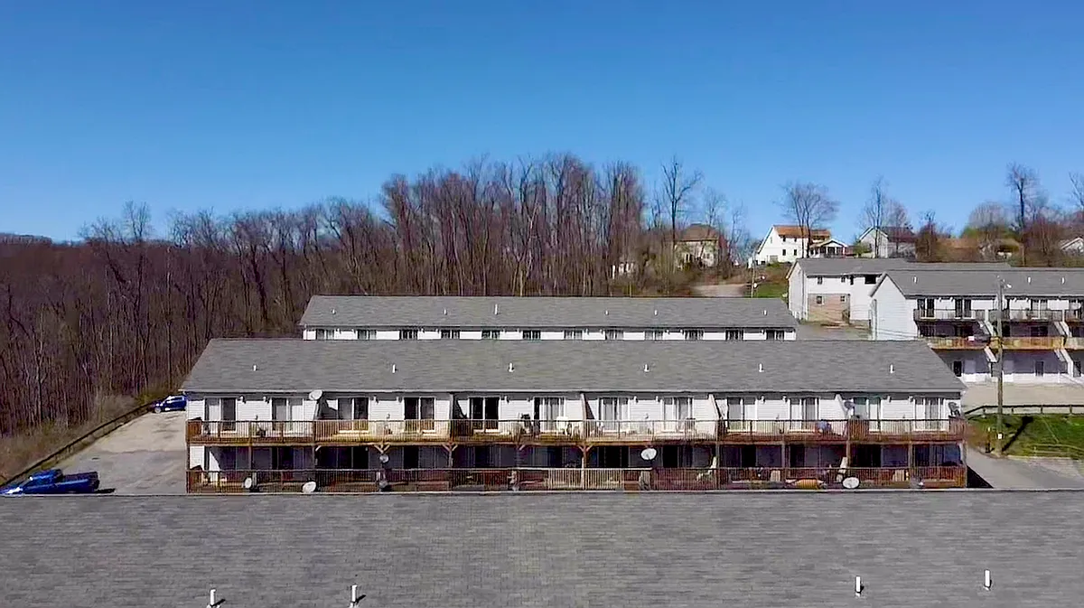 Building Photo - Pinnacle Heights Apartments
