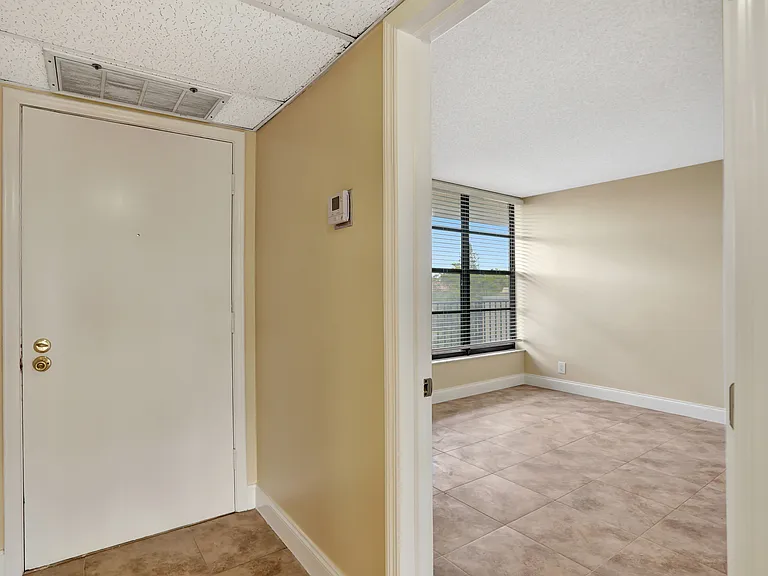 3 Royal Palm Way — Photo 13