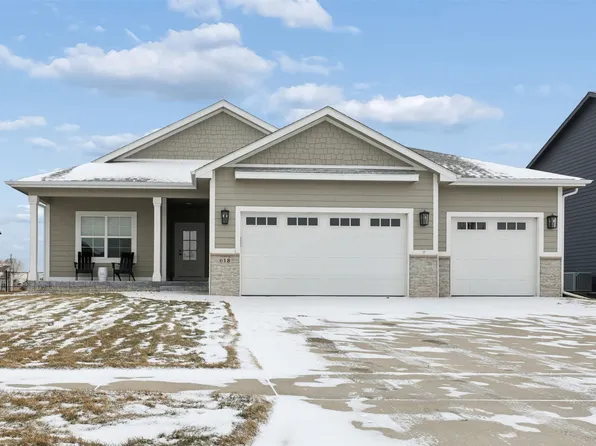 618 35th St SW, Altoona, IA 50009