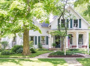 530 S 2nd St, Dekalb, IL 60115