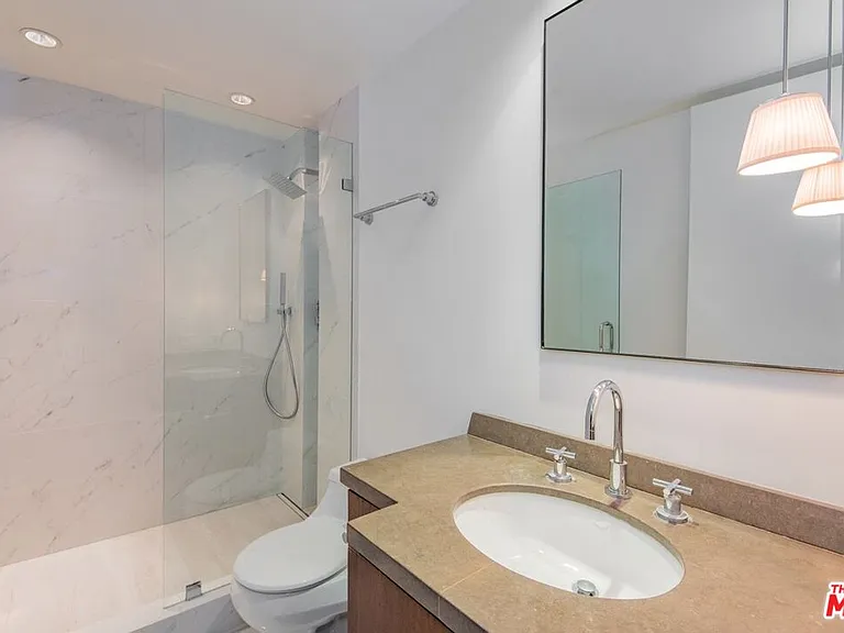 10520 Wilshire Blvd #1004 — Photo 5