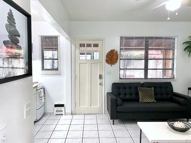 1832 Taft St #7 — Photo 4
