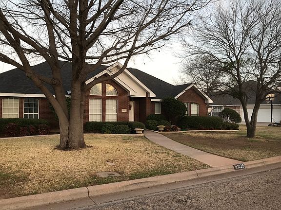 2nd image of 1325 Newcastle Dr
