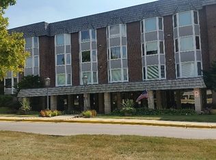 201 Thames Pkwy APT 1J, Park Ridge, IL 60068