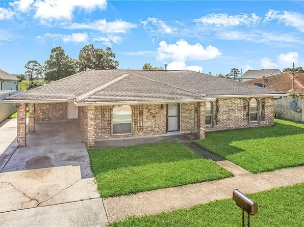 3209 Campagna Dr, Chalmette, LA 70043