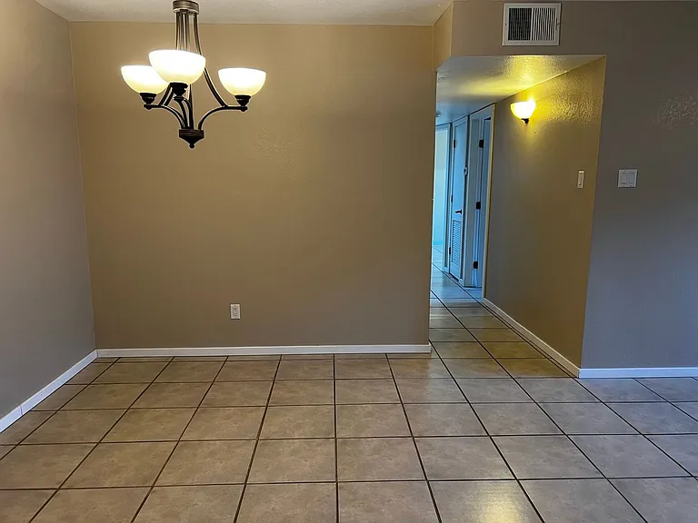 601 W San Mateo Rd #60 — Photo 2