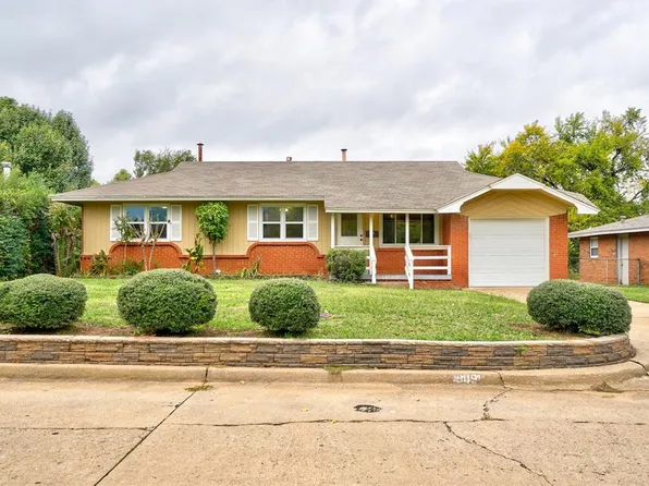 905 General Senter Dr, Midwest City, OK 73110