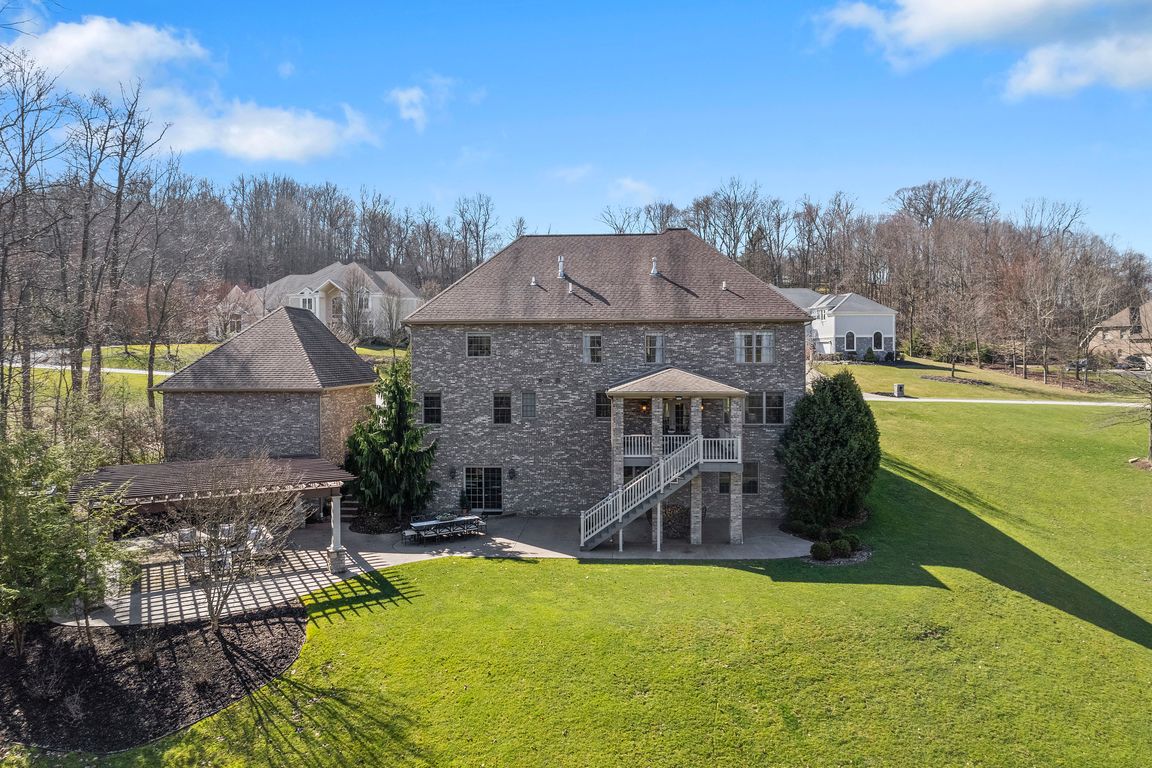 1321 Woodbridge Dr, Latrobe, PA 15650 MLS 1643557 Zillow