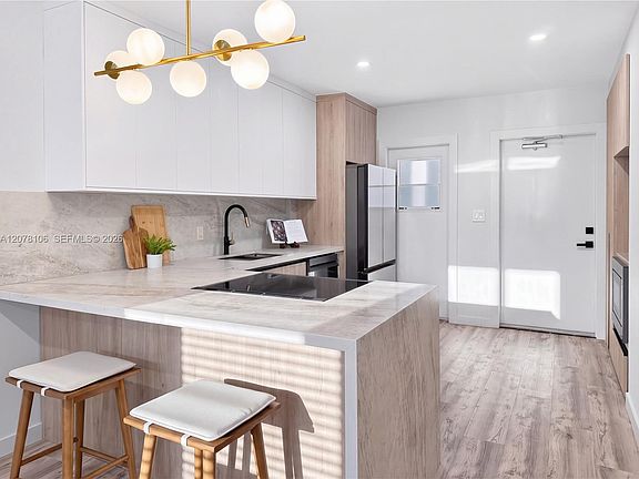 4th image of 6580 Santona St APT 16