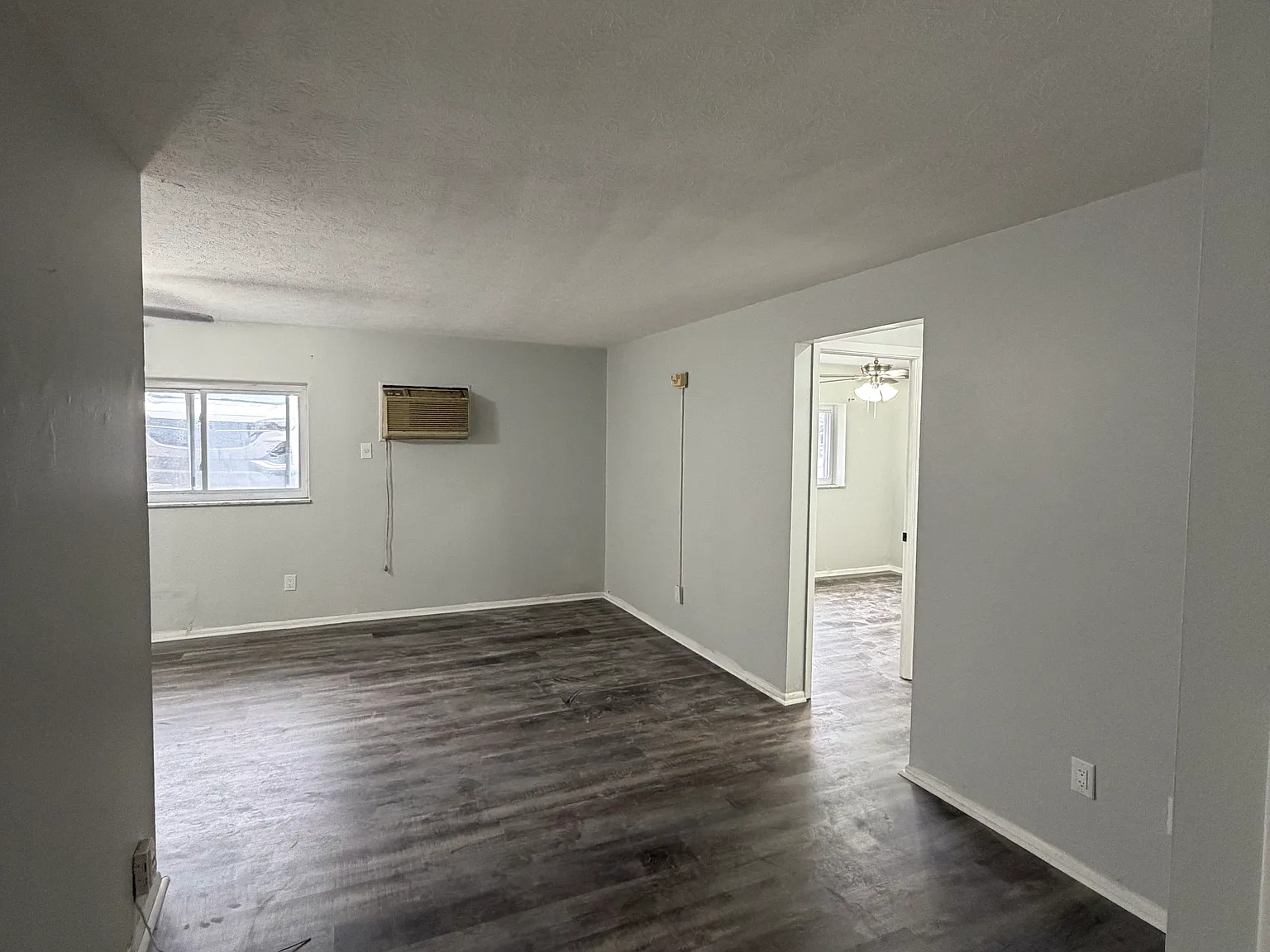 2 bed, $1,000 — Photo 2