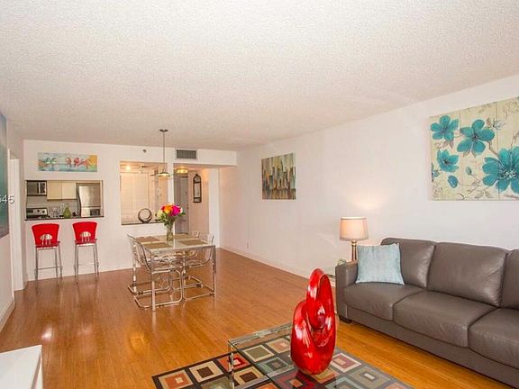2nd image of 1717 N Bayshore Dr Ste 17