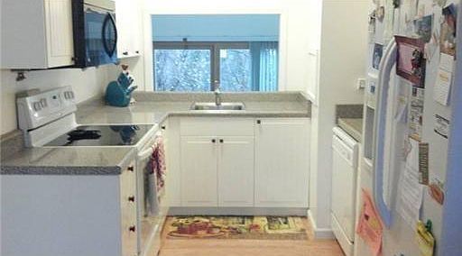 2nd image of 668 Carriage Cir