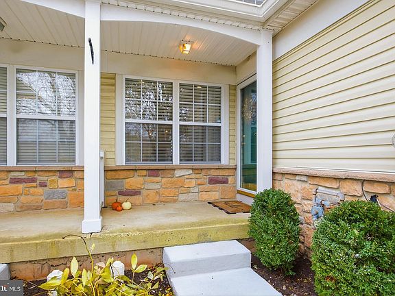 3rd image of 805 Breckinridge Ct #94
