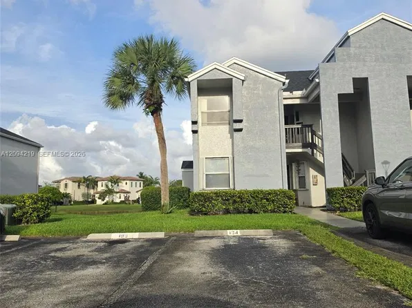 855 SW 113th Way #855, Pembroke Pines, FL 33025