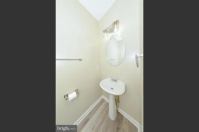 12819 Carousel Ct — Photo 10