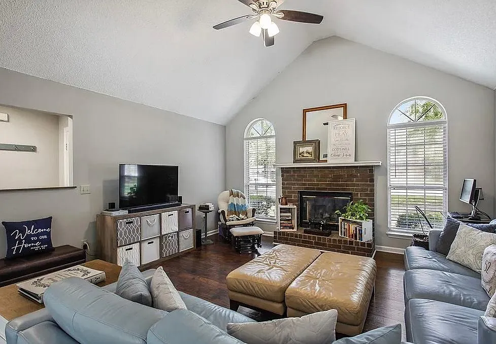 3 bed, 1530 sqft, $1,900 — Photo 3