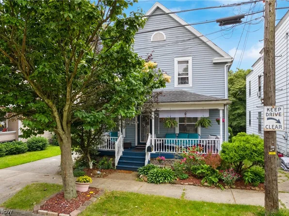 216 Myrtle Pl, Akron, OH 44303