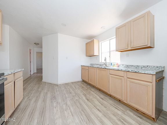 5th image of 16205 W Holster Pl