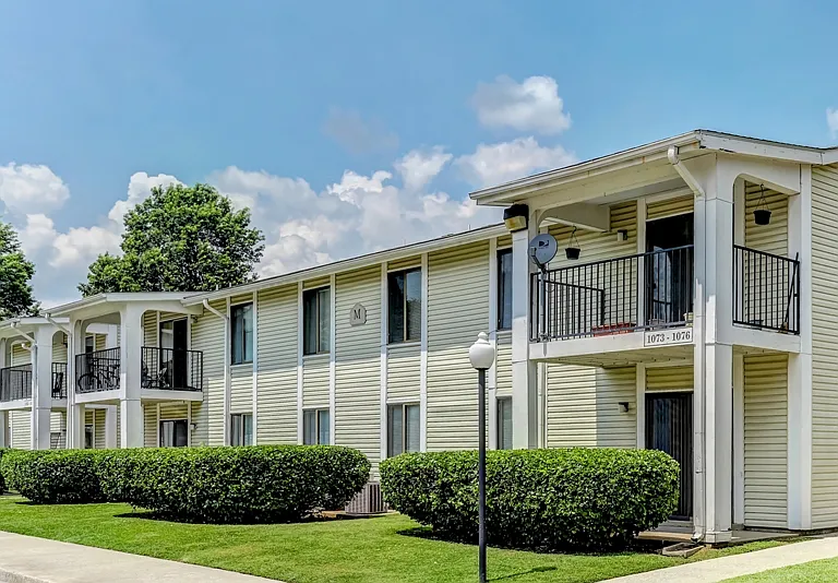 Starline Apartments — Photo 9