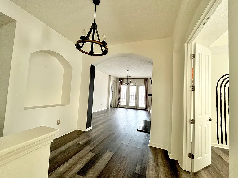 3175 Rossmore Cir — Photo 7