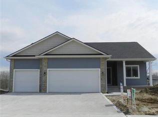 821 Lost Lake Dr, Polk City, IA 50226