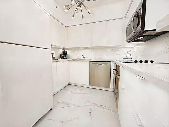 5th image of 1500 Bay Road #1244s