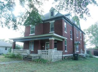 615 S 5th St, Moberly, MO 65270