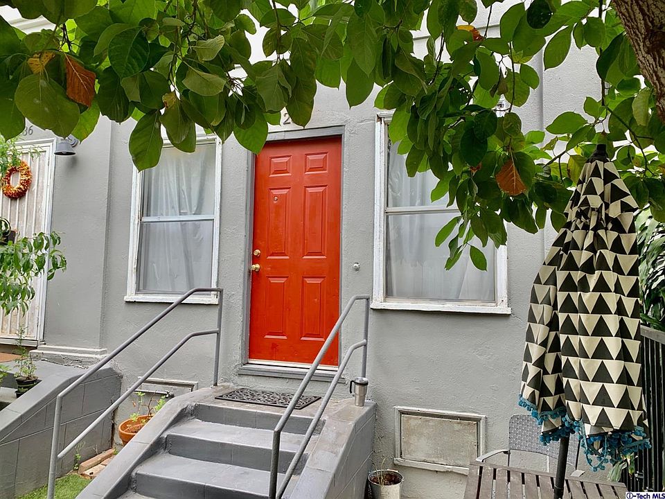 1st image of 236 Columbia Pl