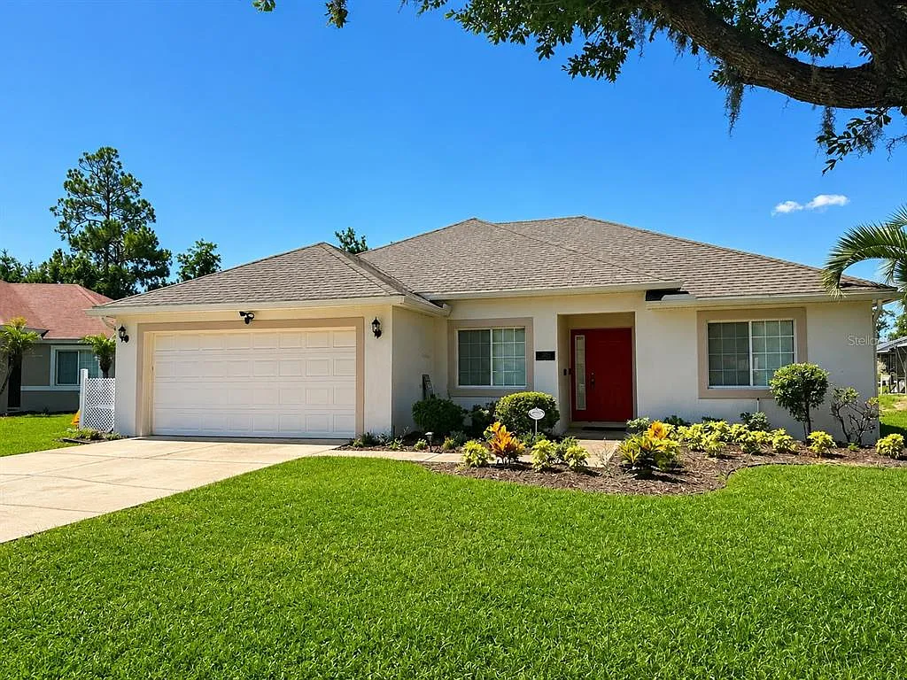 4 bed, 3.0 bath, 1569 sqft, $2,500 — Photo 2