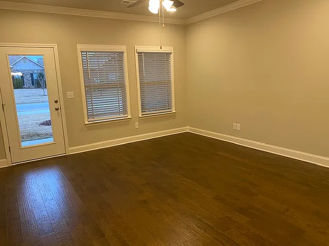21 Winter King Dr SW — Photo 7