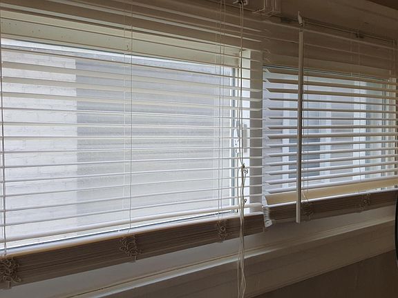 03 REPLACEMENT WINDOWS