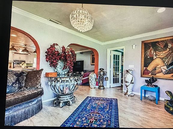 3rd image of 12757 Circle Lake Dr