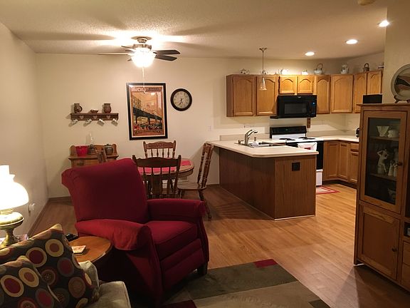 3rd image of 4140 Eisenhower Ln Unit 2