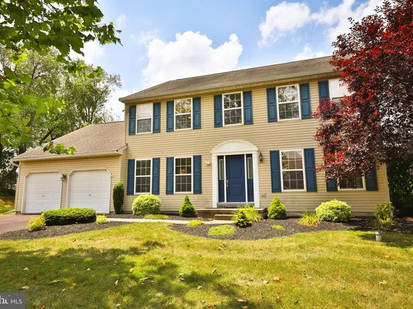 67 Grandview Dr, Royersford, PA 19468