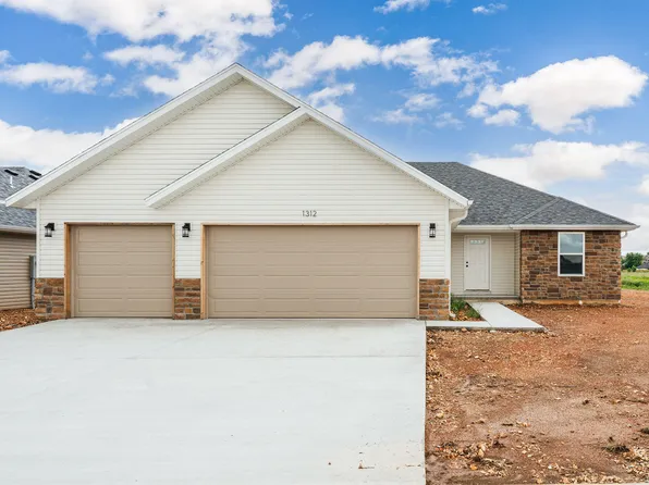 1312 N Maxine Avenue, Nixa, MO 65714