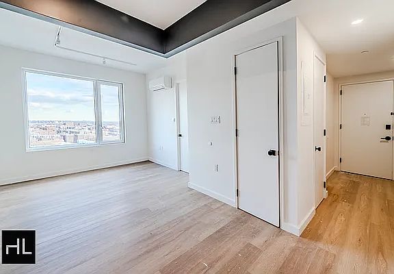 3rd image of 931 Carroll St #1426