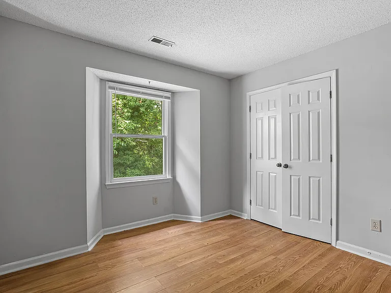 1321 Park Glen Dr #304 — Photo 17
