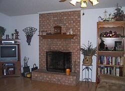 5th image of 2128 N Village Dr