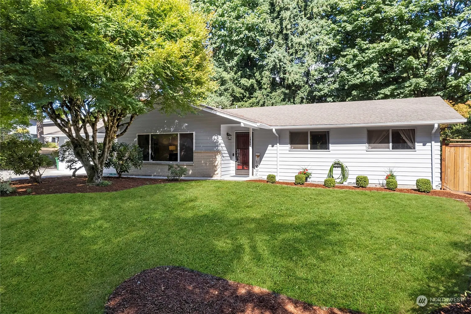 1560 Vashon Avenue NE photo 1