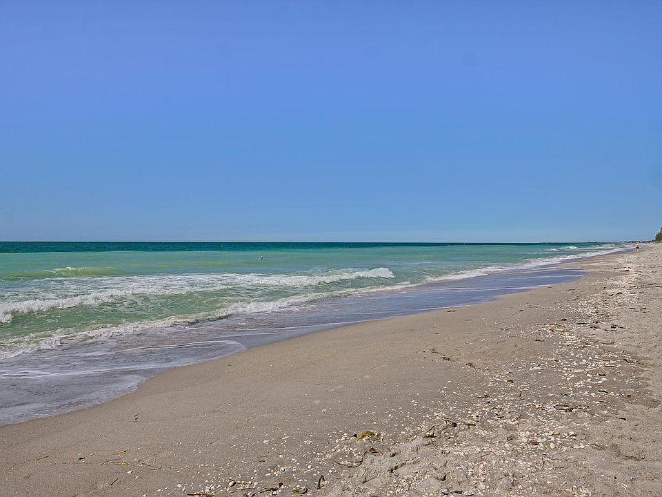 1st image of 15411 Captiva Dr #8B