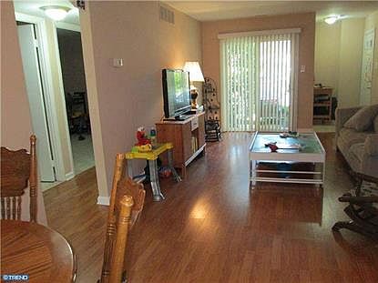 4th image of 572 Willow Turn Turn #A