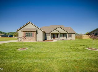 184 Southgate Dr, Elizabethton, TN 37643