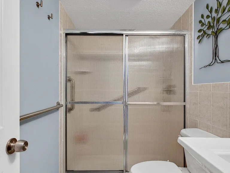 2950 SE Ocean Blvd — Photo 26