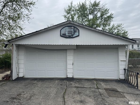 319 S Tremont St, Kewanee, IL 61443